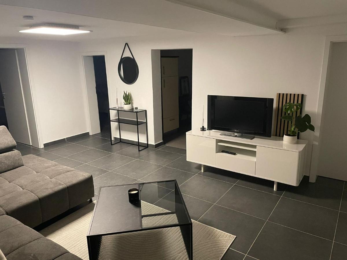 Stilvolles Designappartment Mit Terasse & Garten Im Idylischem Bindlach Exterior foto