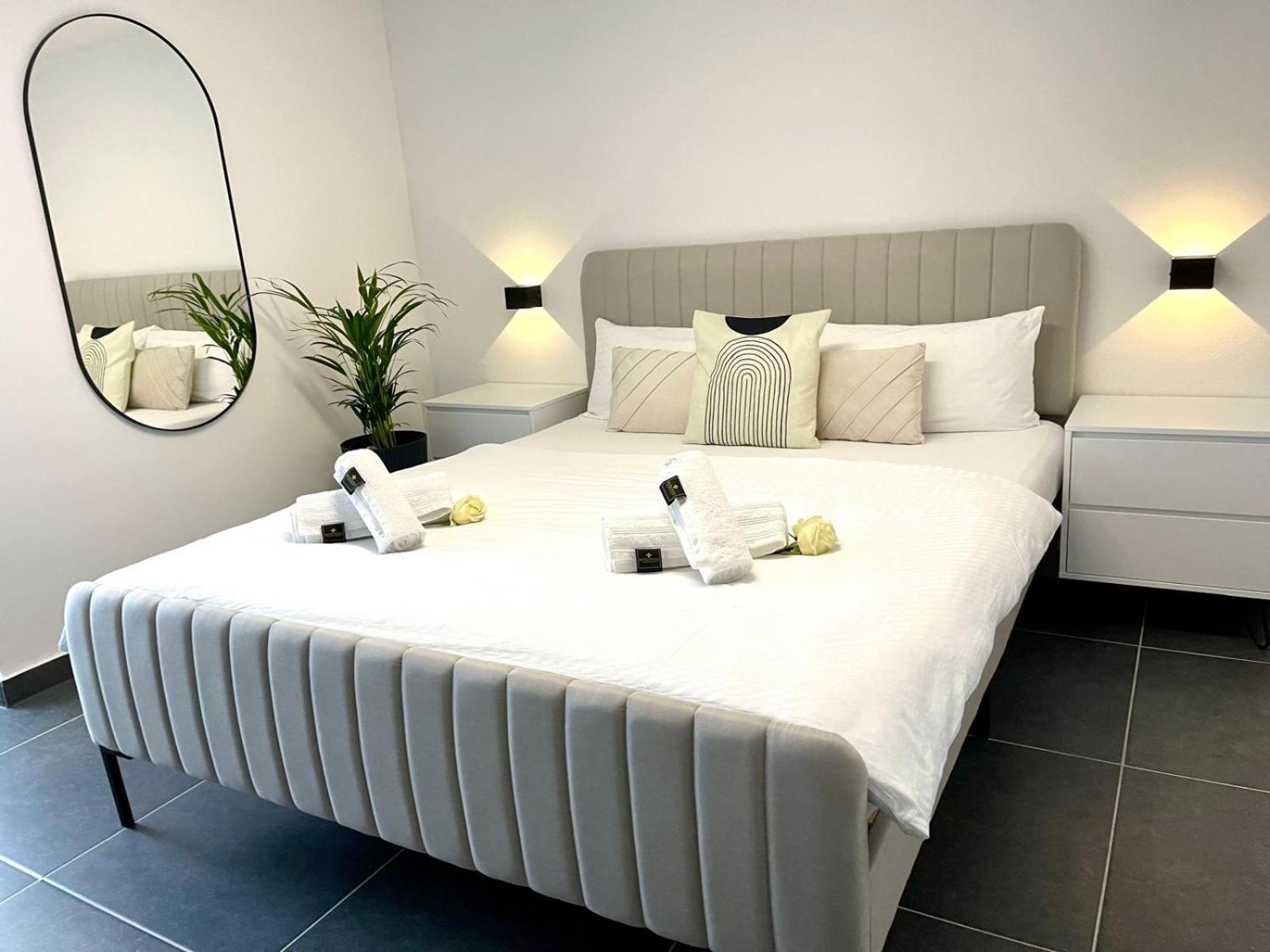 Stilvolles Designappartment Mit Terasse & Garten Im Idylischem Bindlach Exterior foto