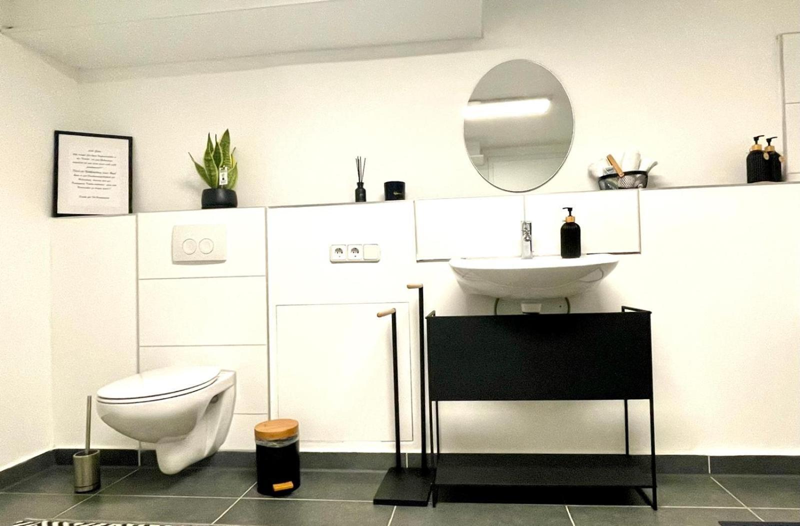 Stilvolles Designappartment Mit Terasse & Garten Im Idylischem Bindlach Exterior foto
